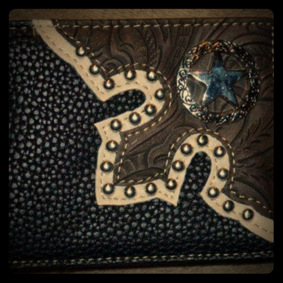 boutique Other - 🛑🚨SOLD🚨🛑🖤⭐Mens bi fold wallet